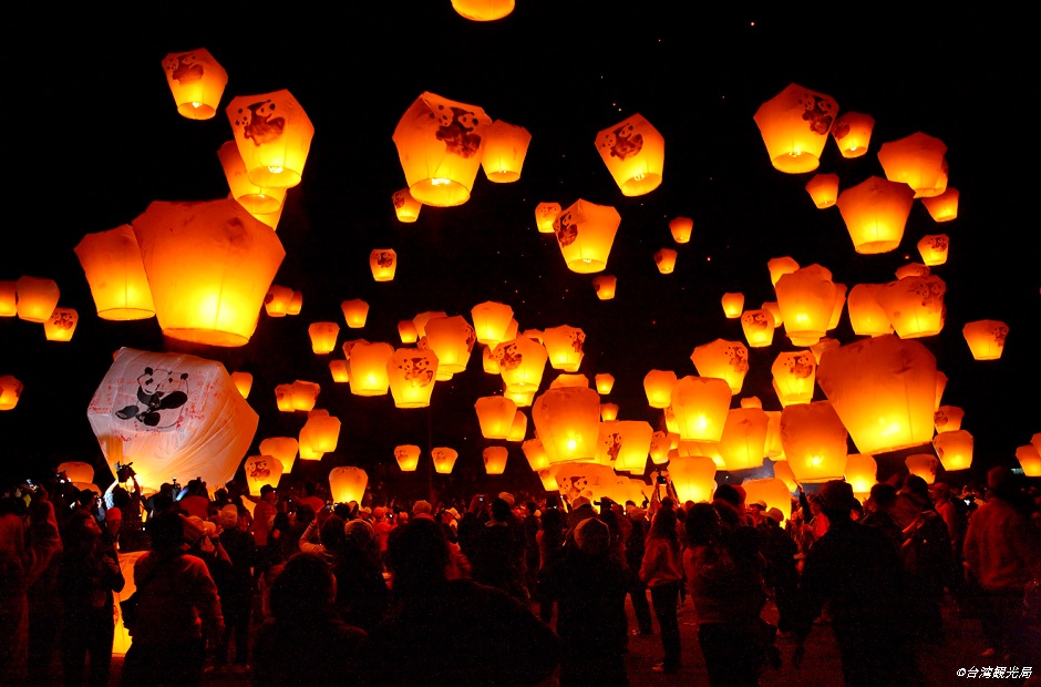 1月の旅写真1位：天燈(ランタン)上げのお祭り(台湾)