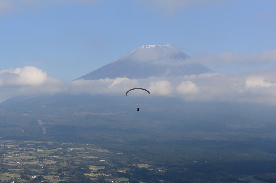 富士山 朝霧高原パラグライダー