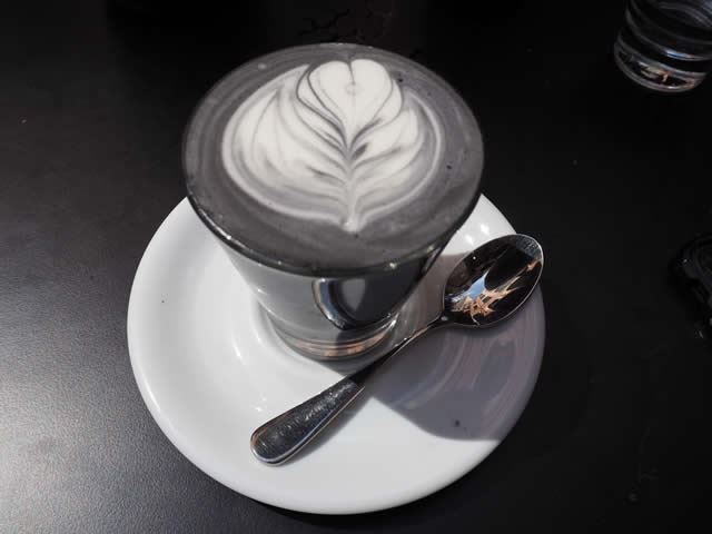 White mojo cafe