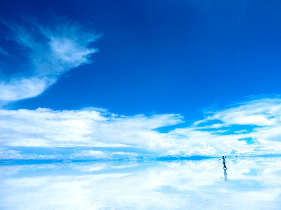 絶景の代名詞「ウユニ塩湖」大人気の雨季出発予約解禁！