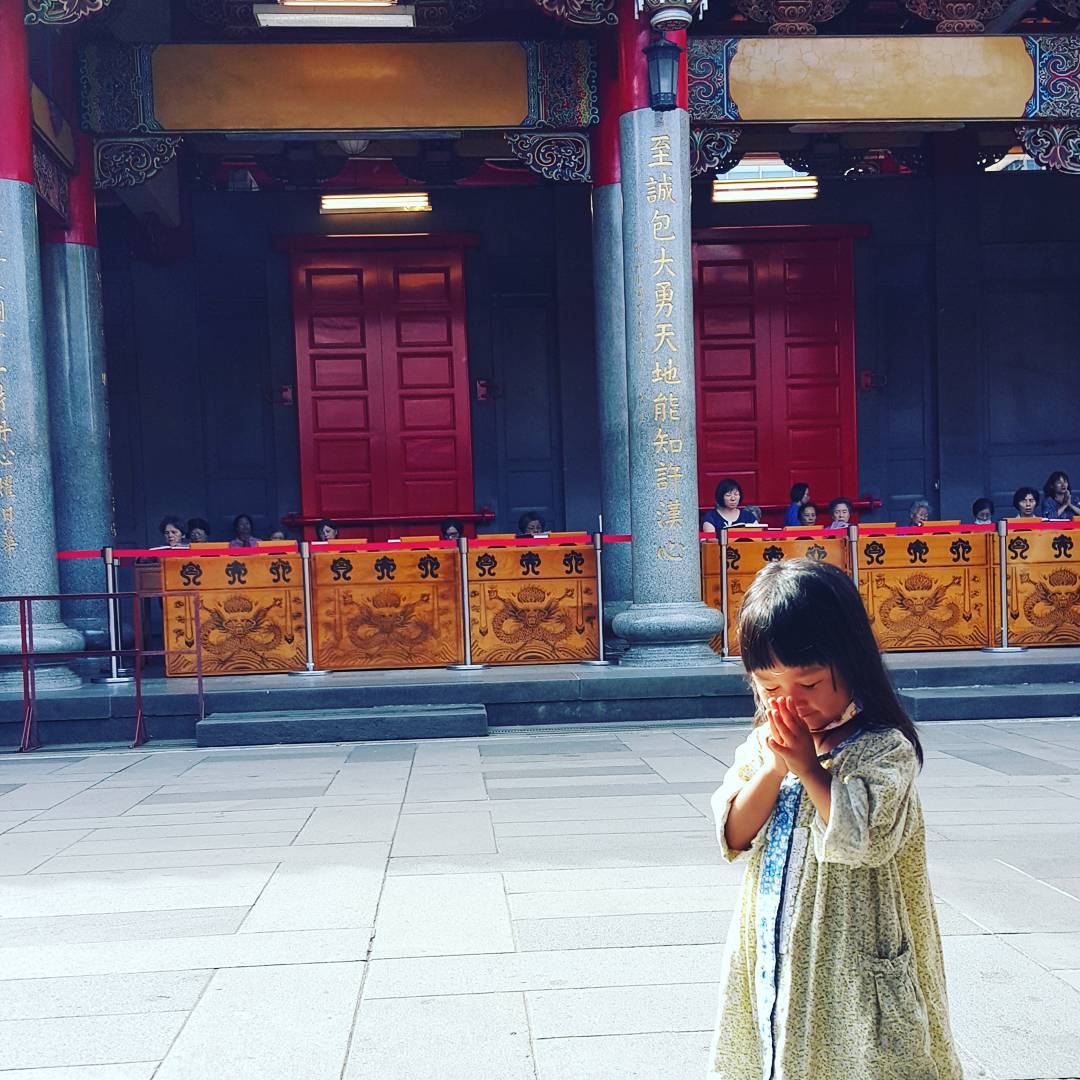 本日7/24は「親子の日」！世界を旅しているキッズの写真が集まりました！