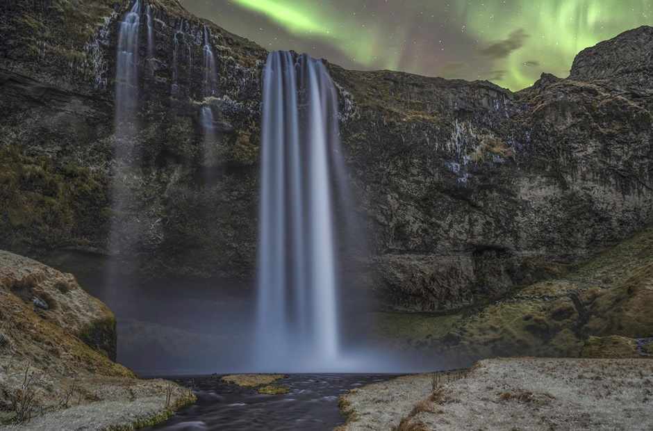 世界の人々を魅了…アイスランドの屈指の滝「セリャラントスフォス」