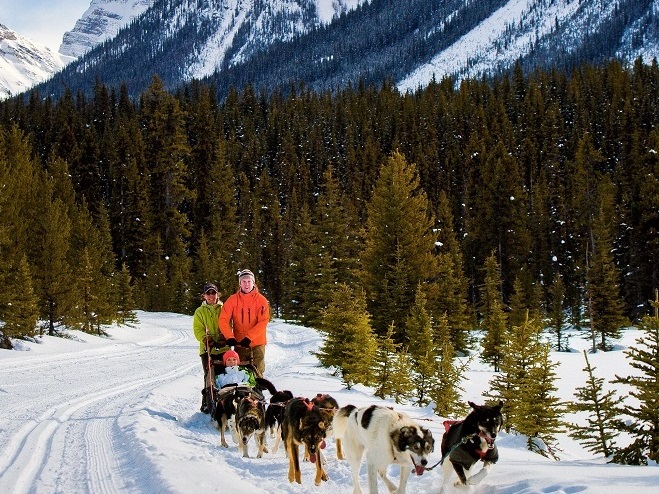 冬のカナディアンロッキーを遊びつくす4つのキーワード！
