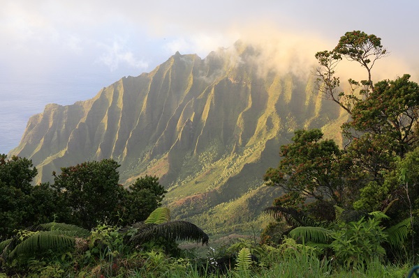 pixta_napali-coast03