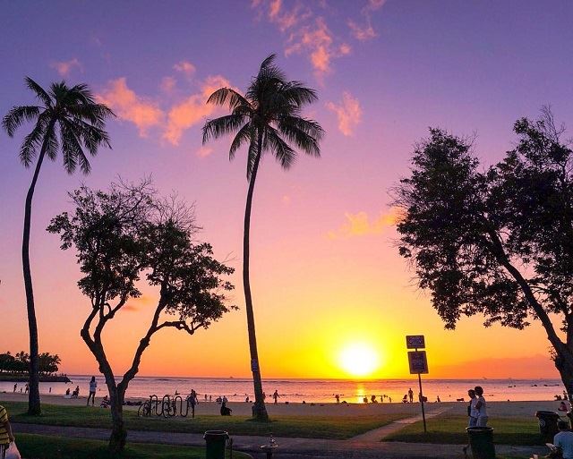 ALA MOANA BEACH PARK