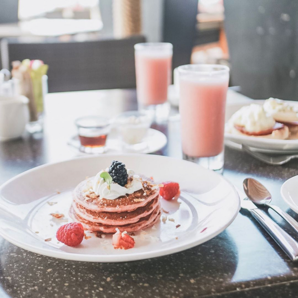 サーフラナイのピンクパレスパンケーキ
