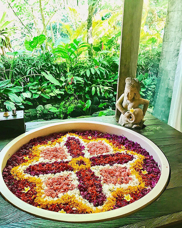 ウダヤリゾート&スパのフラワーバス